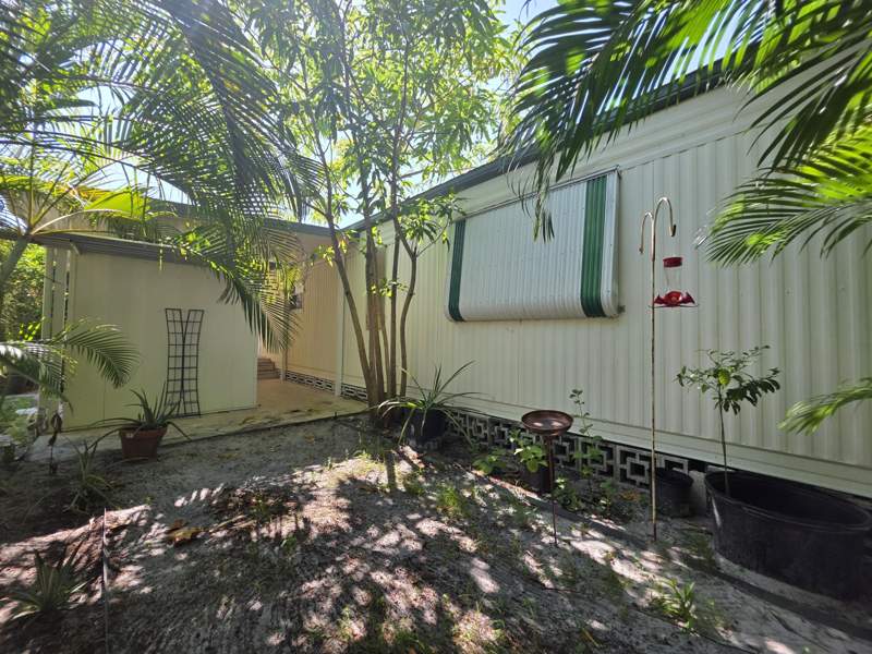 2 bedroom Manufactured Home at 6125 N Guava Lane, Maralago Cay, Atlantis — photo 3