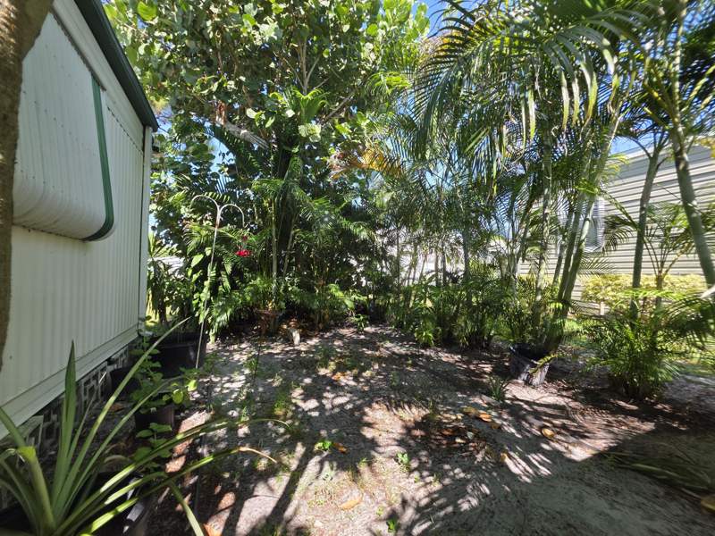 2 bedroom Manufactured Home at 6125 N Guava Lane, Maralago Cay, Atlantis — photo 4