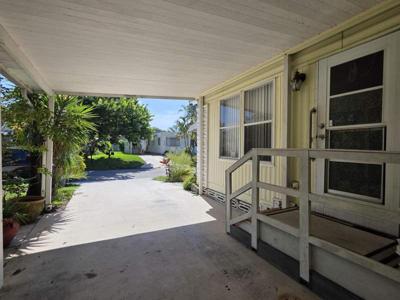 2 bedroom Manufactured Home at 6125 N Guava Lane, Maralago Cay, Atlantis — photo 2