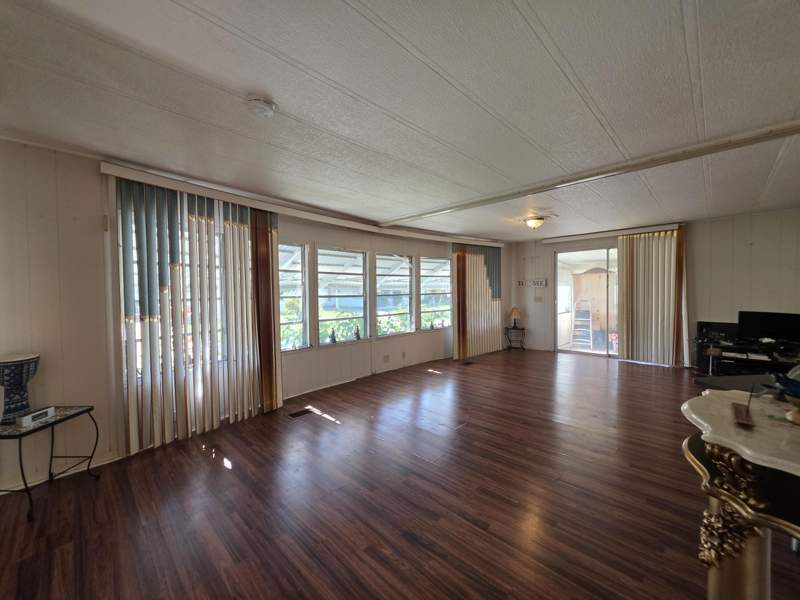 2 bedroom Manufactured Home at 6125 N Guava Lane, Maralago Cay, Atlantis — photo 5