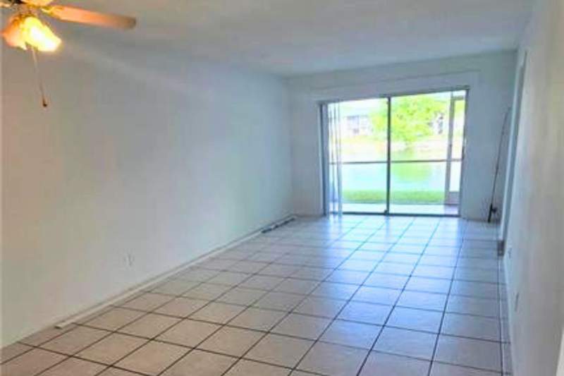 2 bedroom Condominium at 7801 Colony Circle #106, Versailles Gardens Condo, Tamarac — photo 4
