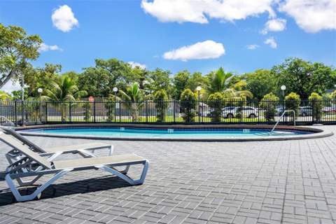 7801 Colony Circle #106, Tamarac FL - photo 12 of 13