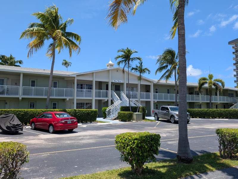 2 bedroom Condominium at 930 SE 9th Avenue #11, Cypress Island No 1 Co-Op, Pompano Beach — photo 2