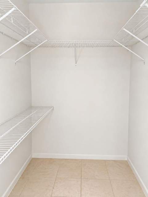 2200 Park Lane #107, Hollywood FL - photo 10 of 17