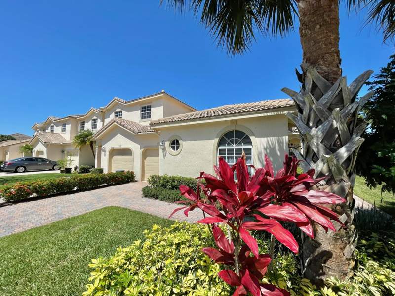 3 bedroom Townhouse at 8110 Carnoustie Place, Pod 20C Pud Ll At The Reserve - Castle Pines, Port St. Lucie — photo 4
