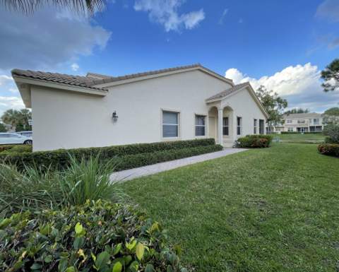 8110 Carnoustie Place, Port St. Lucie FL - photo 8 of 44