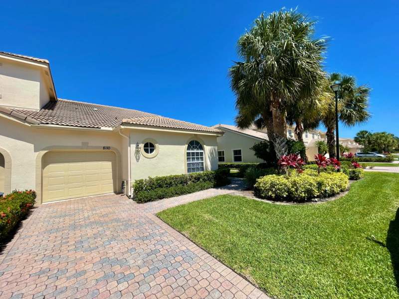 3 bedroom Townhouse at 8110 Carnoustie Place, Pod 20C Pud Ll At The Reserve - Castle Pines, Port St. Lucie — photo 2