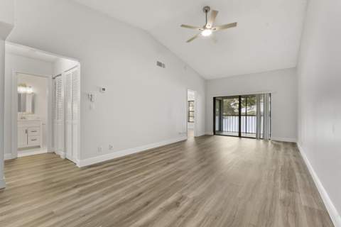 2900 Olivewood Terrace #201, Boca Raton FL - photo 6 of 22