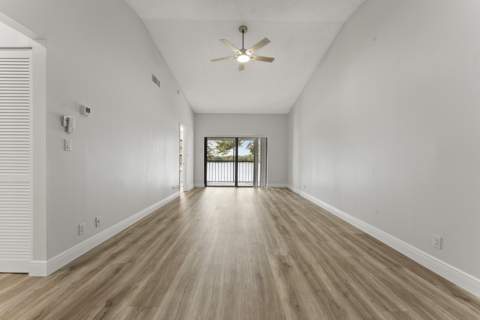 2900 Olivewood Terrace #201, Boca Raton FL - photo 8 of 22