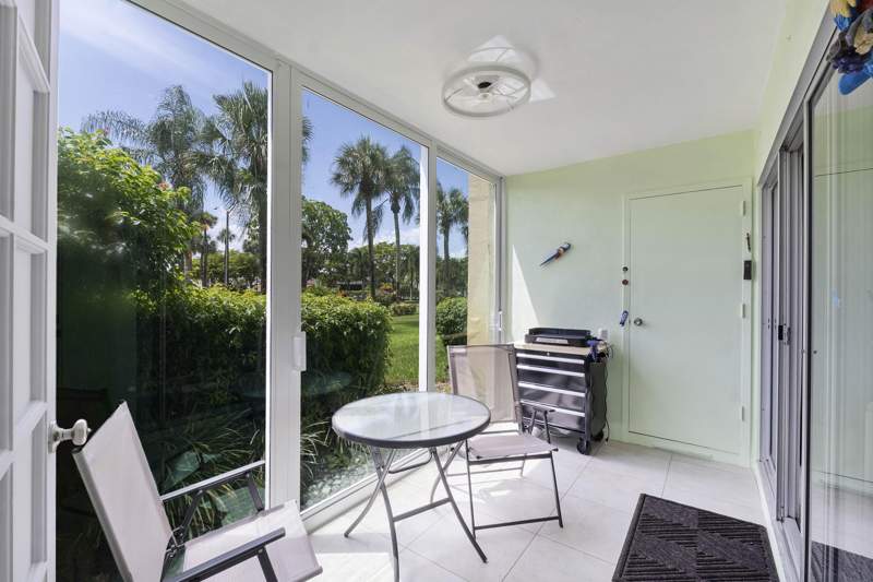 1 bedroom Condominium at 3590 Via Poinciana #107, Poinciana Place Condo, Lake Worth — photo 5