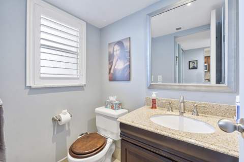 3590 Via Poinciana #107, Lake Worth FL - photo 11 of 11
