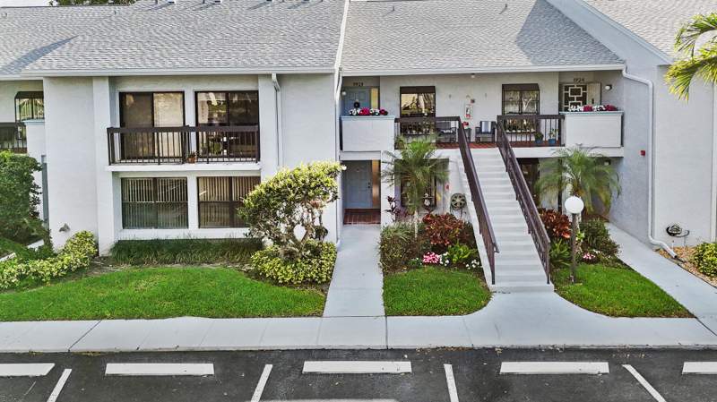 2 bedroom Condominium at 5186 Golfview Court #1913, Boca Delray I-Iii Condo S Filed In Or3857P483,4, Delray Beach — photo 2