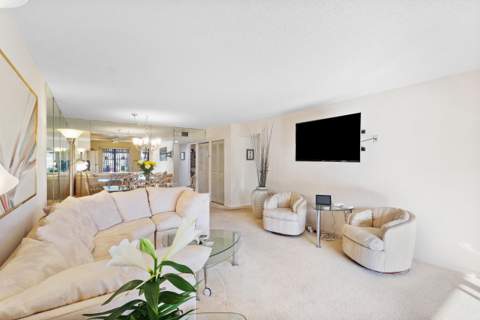 5186 Golfview Court #1913, Delray Beach FL - photo 10 of 37