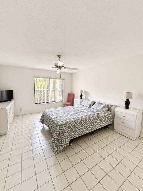 3335 Lucerne Park Drive, Greenacres FL - photo 10 of 22