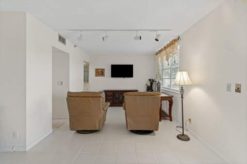 6400 NW 2nd Avenue #321, Boca Raton FL - photo 15 of 31