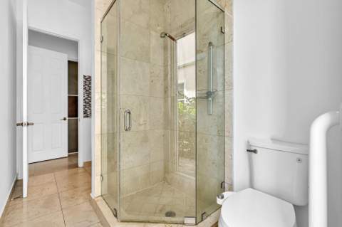 3521 Forest View Circle, Dania Beach FL - photo 18 of 79
