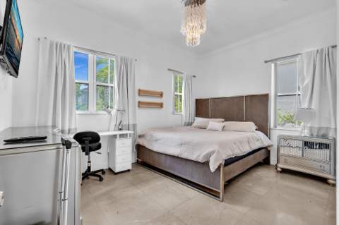 3521 Forest View Circle, Dania Beach FL - photo 20 of 79