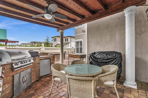 3521 Forest View Circle, Dania Beach FL - photo 24 of 79