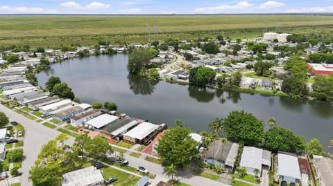 21671 S Heritage Circle, home for sale in Pembroke Pines 33029