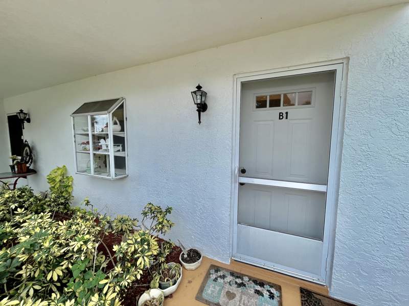 2 bedroom Condominium at 1219 S Lakes End Drive #B1, High Point Of Fort Pierce Condominium Section 3, Fort Pierce — photo 2