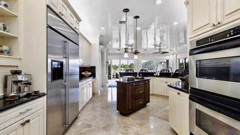 5 bedroom Single Family Residence at 712 Sandy Point Lane, Prosperity Harbor North, North Palm Beach — photo 3