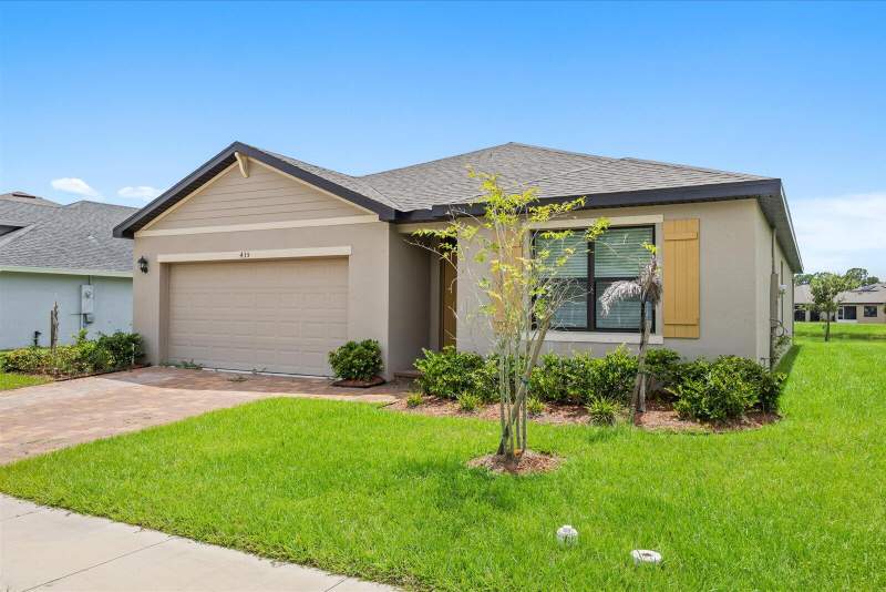 4 bedroom Single Family Residence at 435 Seafoam Circle, Morningside Palm Breezes Club 2B, Fort Pierce — photo 3