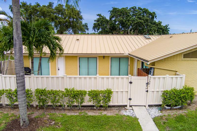 3 bedroom Townhouse at 5799 Golden Eagle Circle, Westwood Gardens 1, Palm Beach Gardens — photo 3