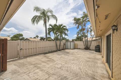 5799 Golden Eagle Circle, Palm Beach Gardens FL - photo 9 of 34