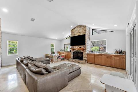 6911 Annapolis Court, Parkland FL - photo 17 of 66