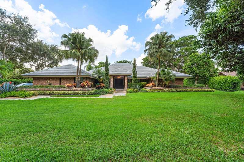4 bedroom Single Family Residence at 6911 Annapolis Court, Parkland LAKES/Cypresshead, Parkland — photo 1