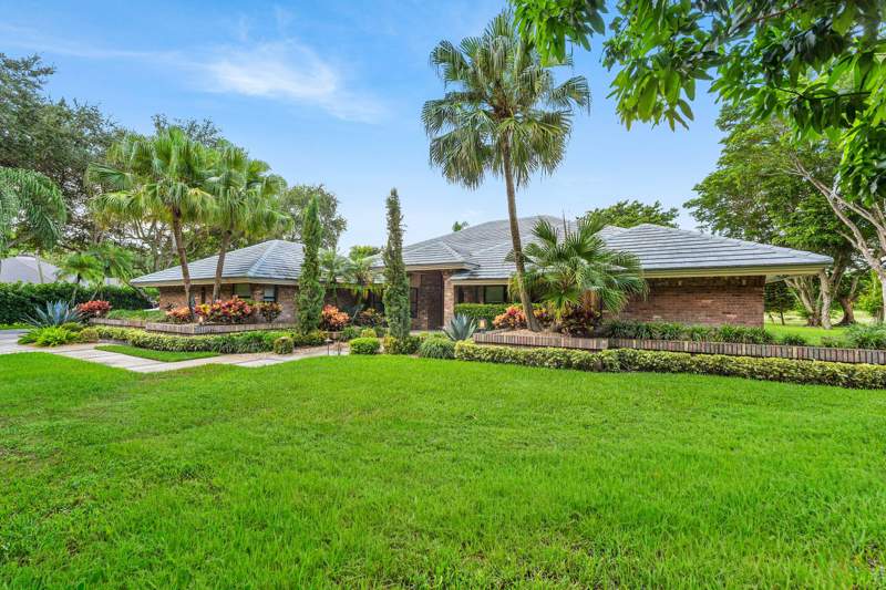 4 bedroom Single Family Residence at 6911 Annapolis Court, Parkland LAKES/Cypresshead, Parkland — photo 2