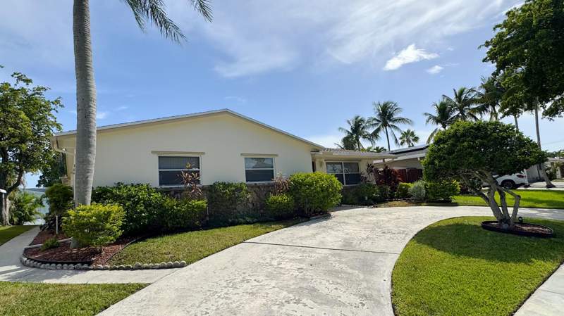 3 bedroom Single Family Residence at 310 SE 4th Terrace, Dania Highlands, Dania Beach — photo 4