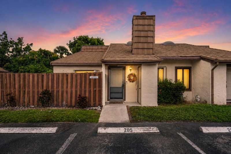 2 bedroom Townhouse at 4012 Palm Bay Circle #A, Lake Colony Ph 3, West Palm Beach — photo 1