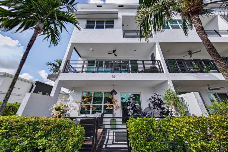 4 bedroom Townhouse at 2900 NE 12th Terrace #22, Pointe @ Middle River, Oakland Park — photo 3