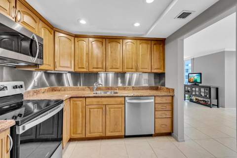 1170 N Federal Highway #312, Fort Lauderdale FL - photo 10 of 33