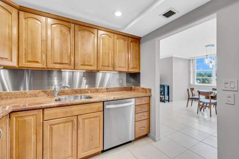 1170 N Federal Highway #312, Fort Lauderdale FL - photo 11 of 33