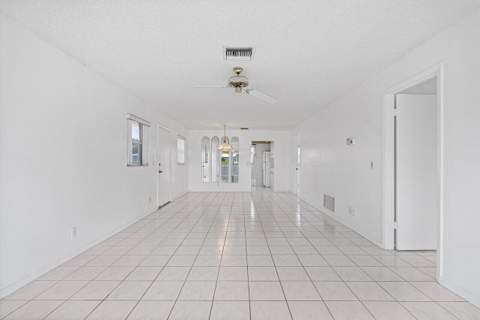 121 Mockingbird Lane, Delray Beach FL - photo 7 of 25