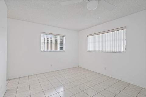 121 Mockingbird Lane, Delray Beach FL - photo 12 of 25