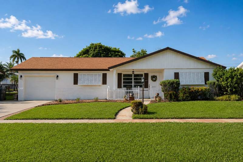 3 bedroom Single Family Residence at 2593 Bahia Road, Bahama Heights, West Palm Beach — photo 3