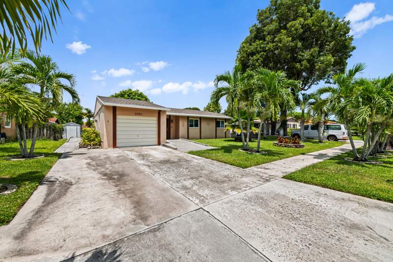 3 bedroom Single Family Residence at 6981 SW 1st Court, Oriole-Margate Sec 5, Margate — photo 3