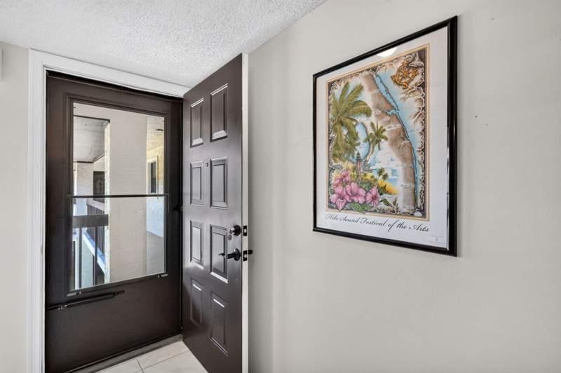 2 bedroom Condominium at 360 SW South River Drive #205, South River Village Condo, Stuart — photo 4