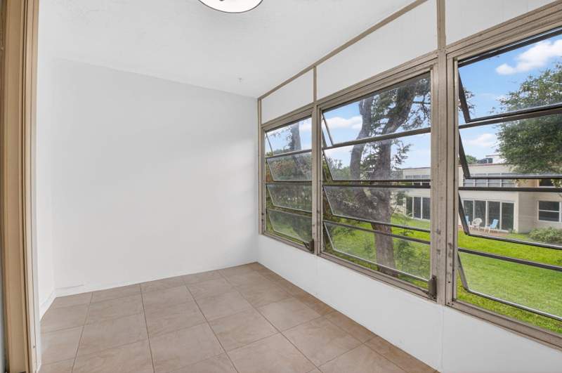 2 bedroom Condominium at 10 Willowbrook Lane #207, Villages Oriole Abbey Condo, Delray Beach — photo 4