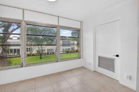10 Willowbrook Lane #207, Delray Beach FL - photo 9 of 46