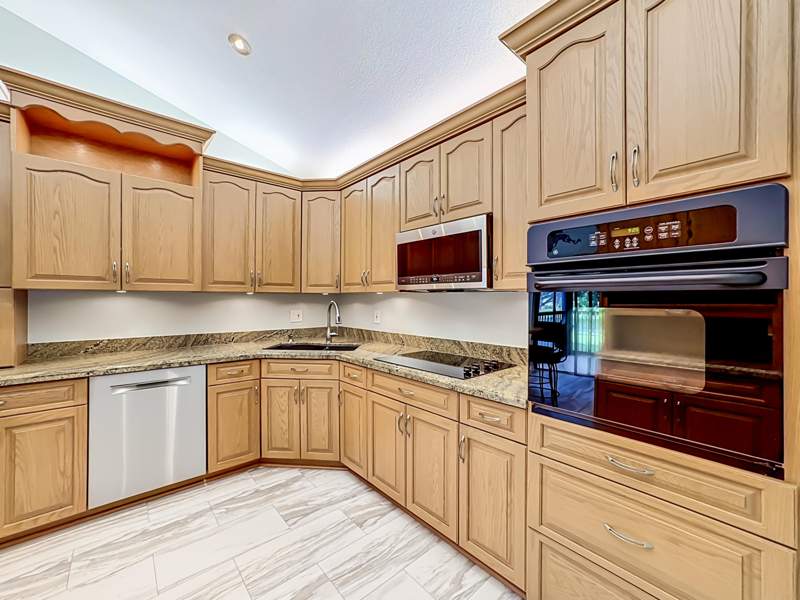 3 bedroom Condominium at 3451 Jog Park Drive, Lucerne Park Condos 1,1A,2 Thru 15 And 23 Thru 28, Greenacres — photo 4