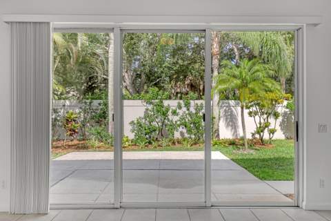 204 S Hampton Drive, Jupiter FL - photo 12 of 40