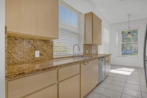 204 S Hampton Drive, Jupiter FL - photo 16 of 40