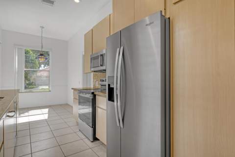 204 S Hampton Drive, Jupiter FL - photo 17 of 40