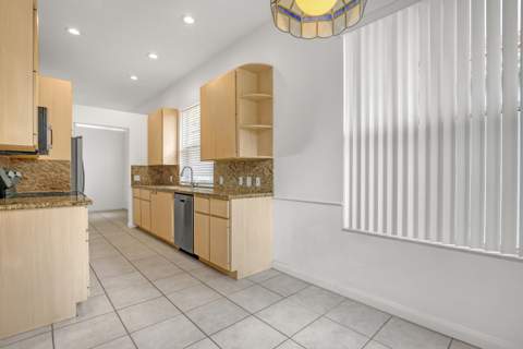 204 S Hampton Drive, Jupiter FL - photo 19 of 40