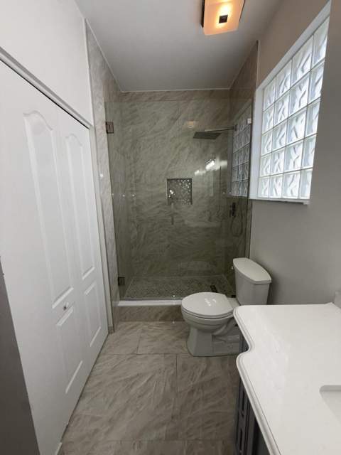 307 Berenger Walk, Royal Palm Beach FL - photo 15 of 50