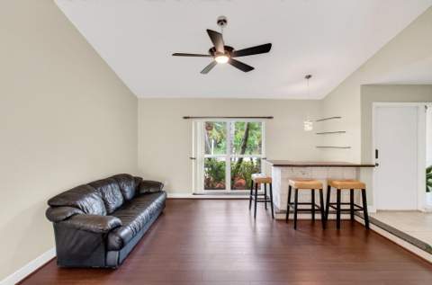 586 NW 45th Way, Delray Beach FL - photo 15 of 37